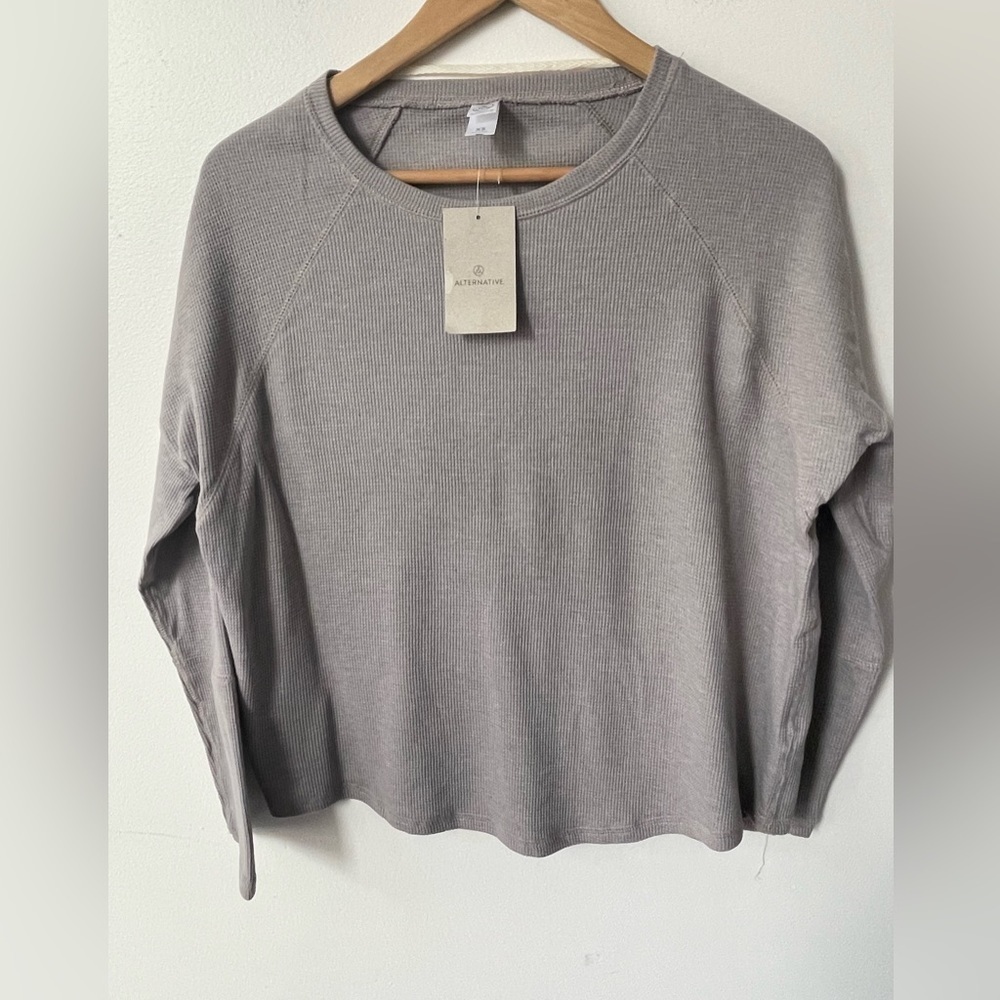 NWT Alternative Womens Size XS Long Sleeve Relaxed Fit Smoke Gray Hoodie Top